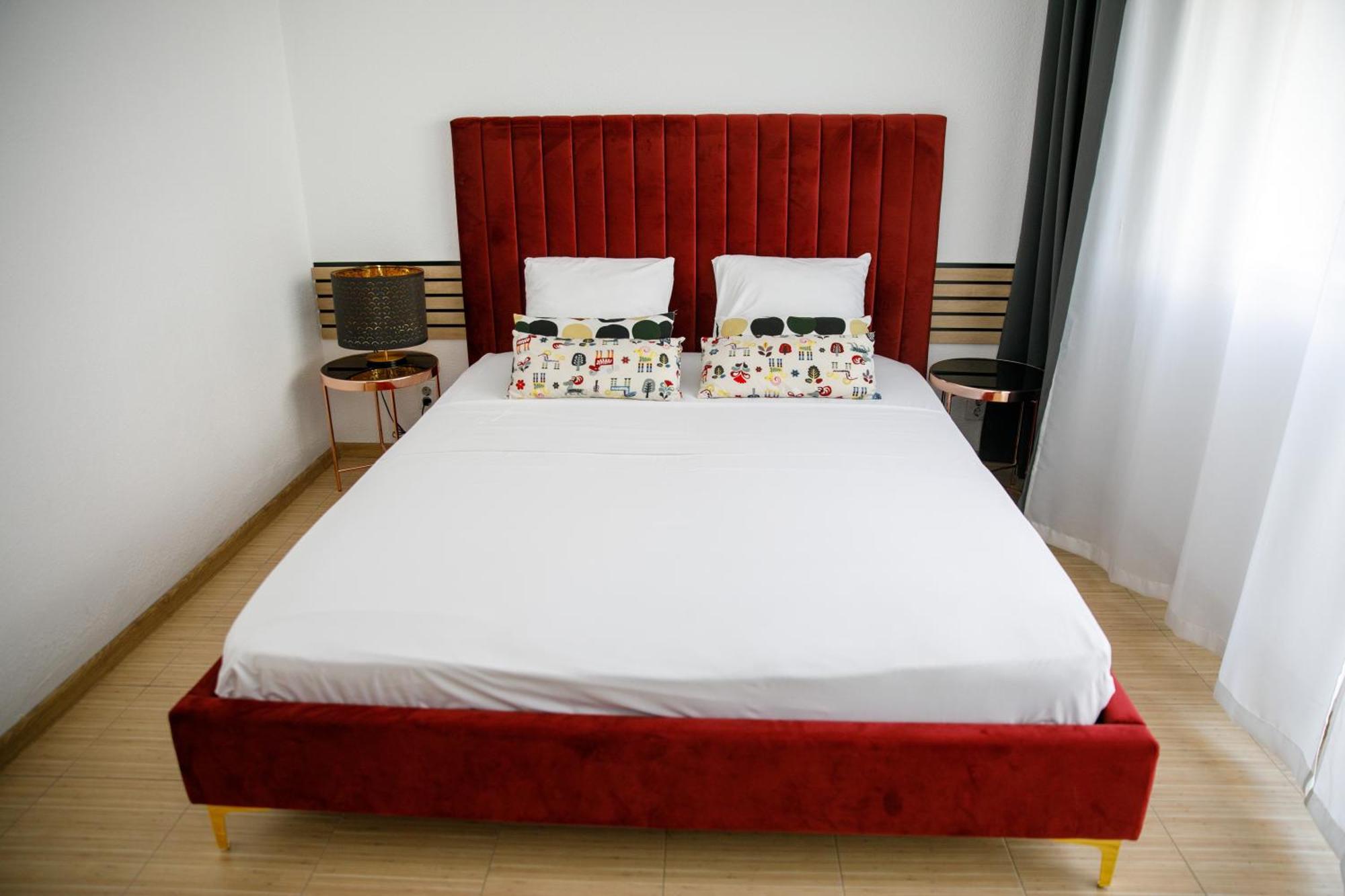 Color Apartments Corneliu Coposu No3 Букурещ Екстериор снимка