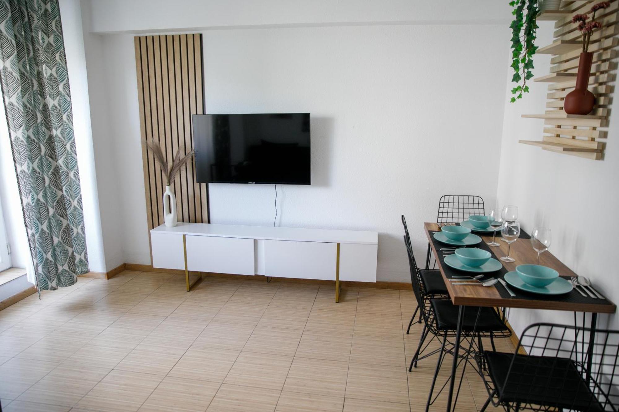 Color Apartments Corneliu Coposu No3 Букурещ Екстериор снимка