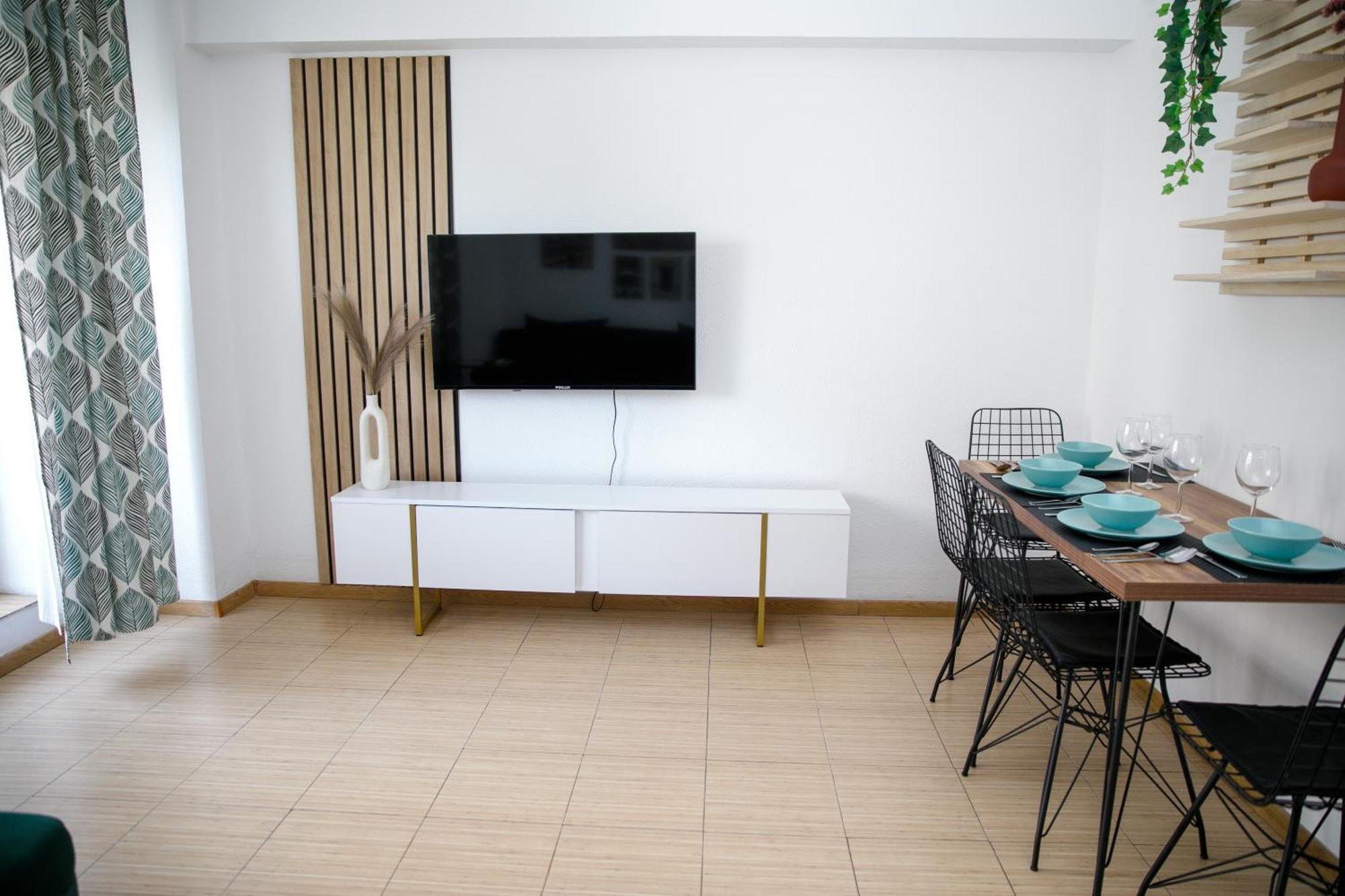 Color Apartments Corneliu Coposu No3 Букурещ Екстериор снимка