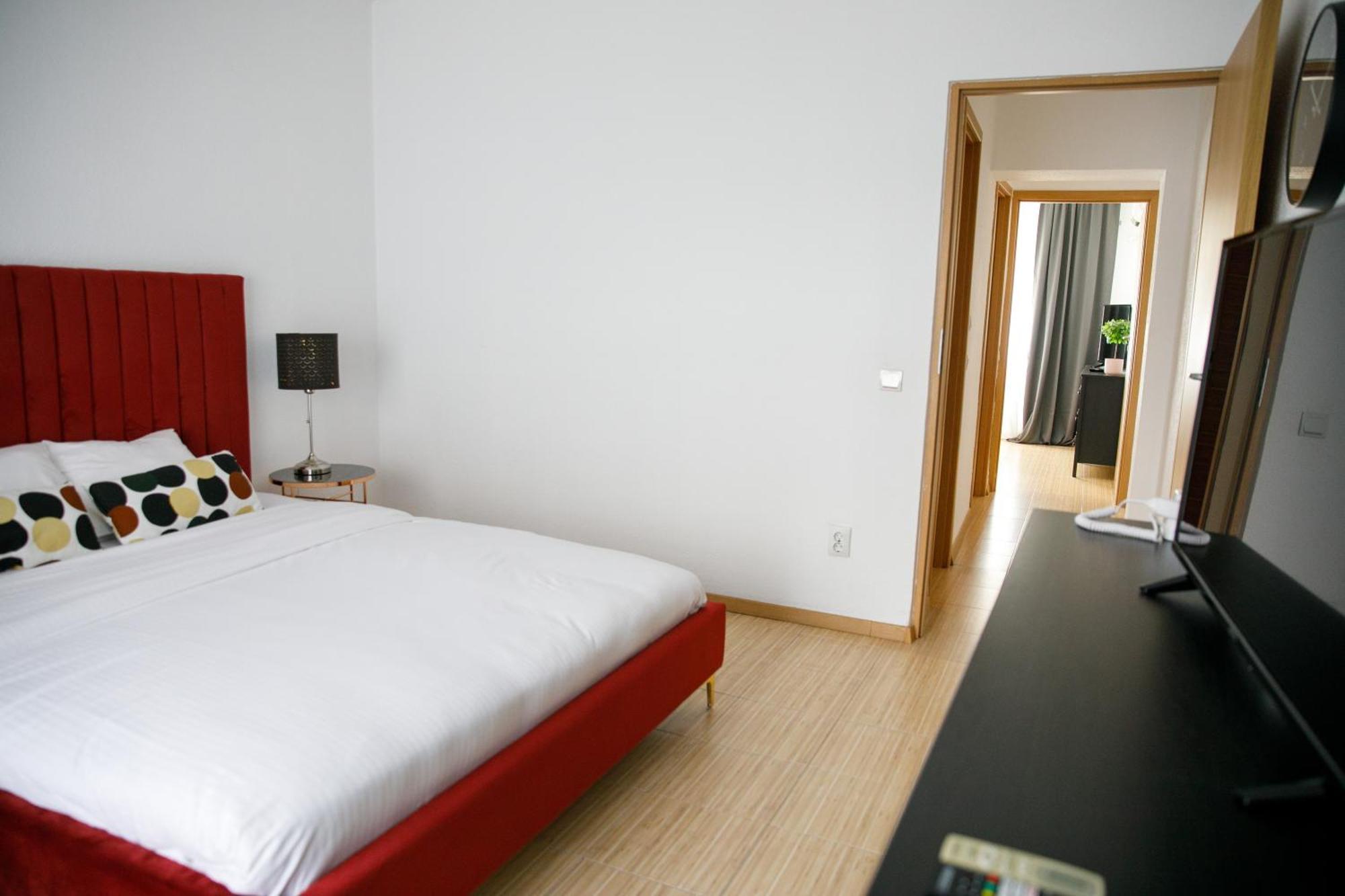 Color Apartments Corneliu Coposu No3 Букурещ Екстериор снимка