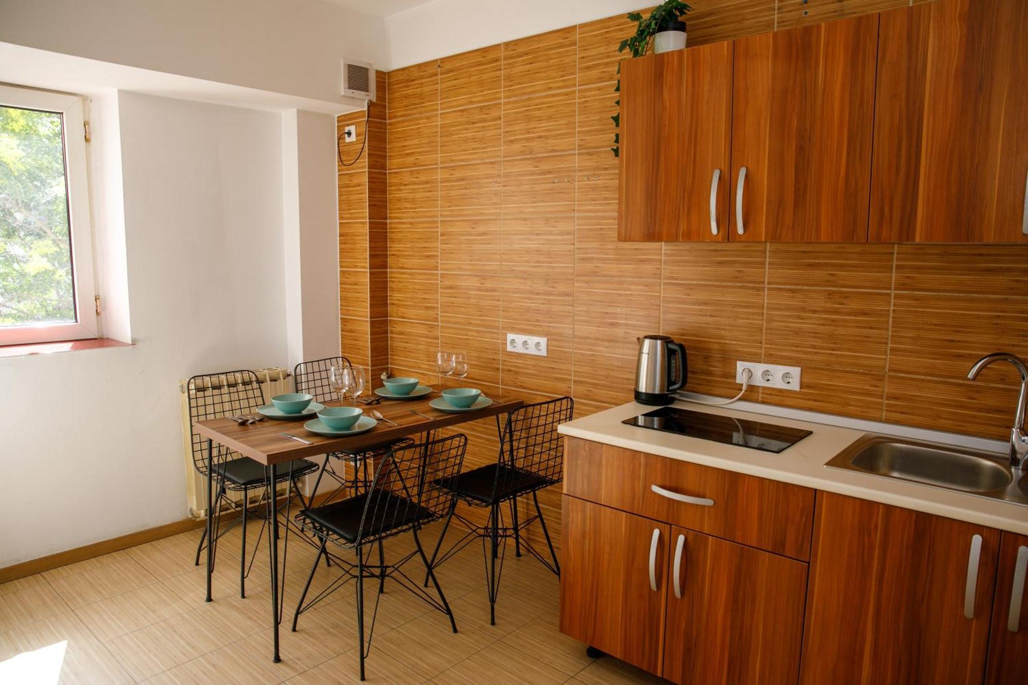 Color Apartments Corneliu Coposu No3 Букурещ Екстериор снимка