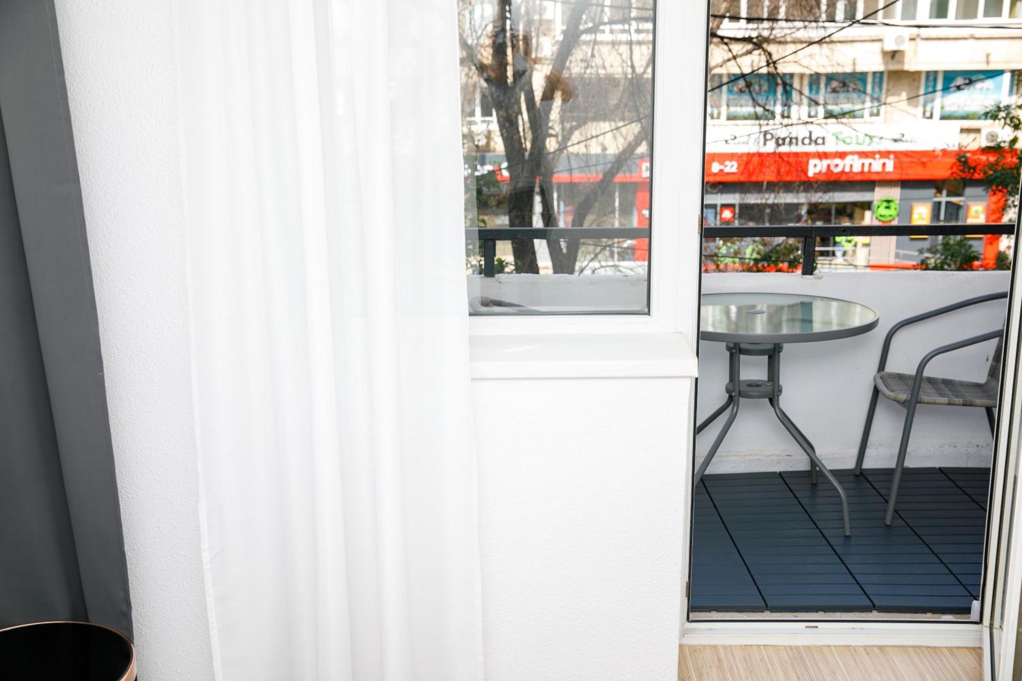 Color Apartments Corneliu Coposu No3 Букурещ Екстериор снимка